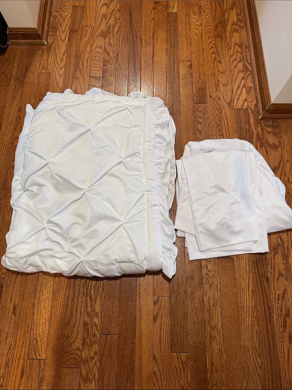 Classic White Pinch-Pleat Comforter Toddler Bed Set - White
